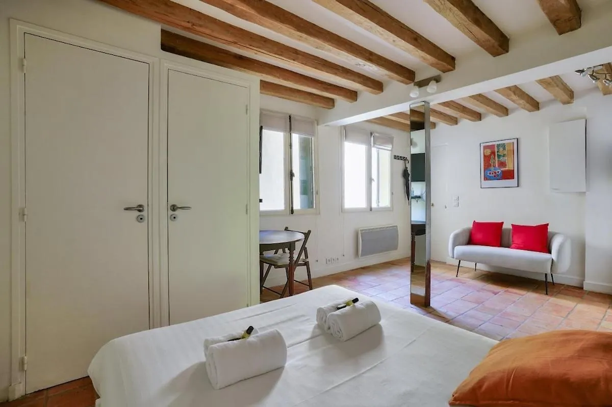 3Min Notre Dame De Paris | Studio contacts
