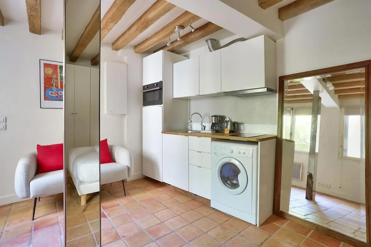 3Min Notre Dame De Paris | Studio 0*,